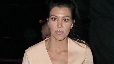 kourtney kardashian nude leak|Kourtney Kardashian Goes Completely Nude for Photo Shoot:。